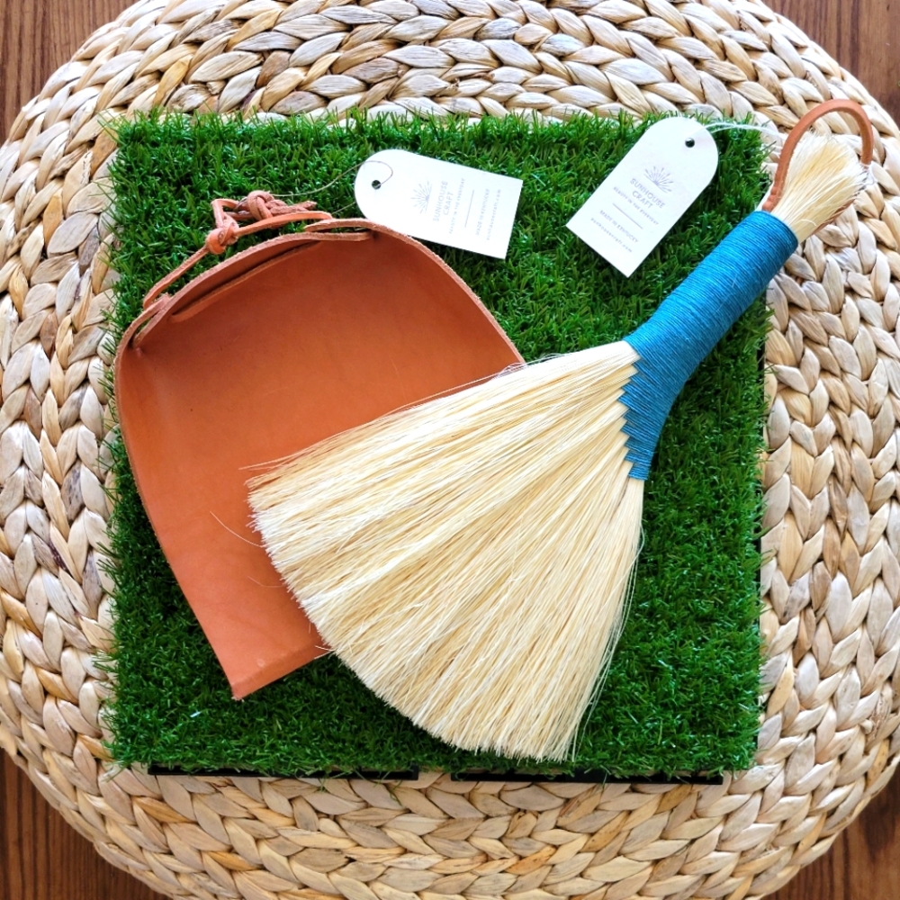 NWT Handmade Artisan Appalachian style hand broom and leather dustpan - Picture 1 of 6